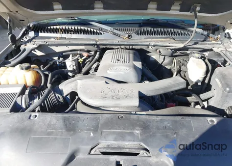 2004 Chevrolet Suburban 1500 Lt z USA, uszkodzony, nr VIN 1GNEC16Z74J117445